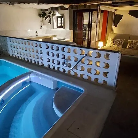 Aloelux !! - Private With Pool , Jacuzzi, Cinema, Massage ,wonderful View, Art Desing Ferienhaus Tías