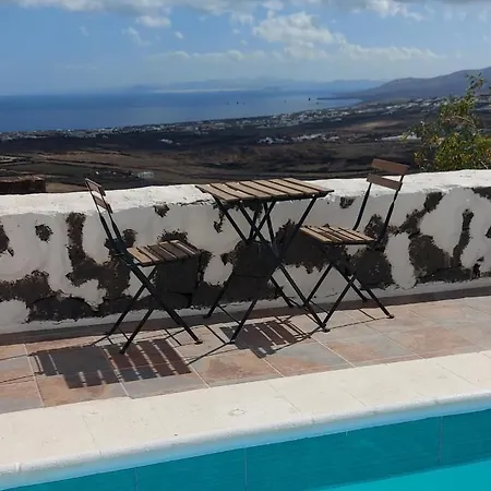 Aloelux !! - Private With Pool , Jacuzzi, Cinema, Massage ,wonderful View, Art Desing Vakantiehuis